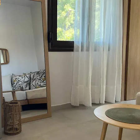 Bay Leaves Vourvourou